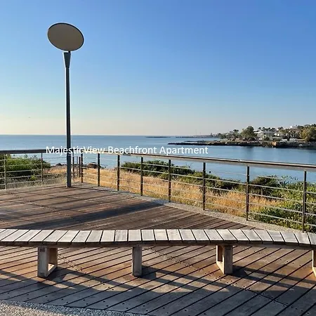 Magesticview Seafront アパート