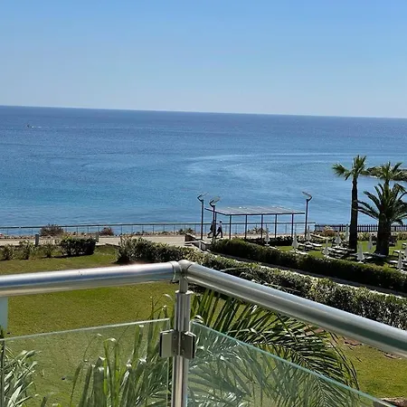 Magesticview Seafront Apartment