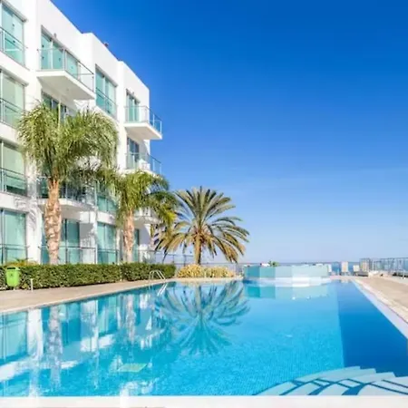 Magesticview Seafront Διαμέρισμα *