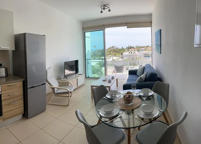 Magesticview Seafront Apartment *