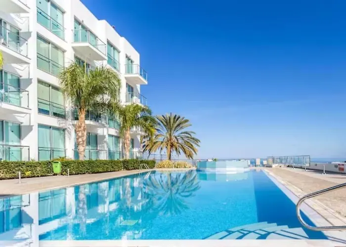 Magesticview Seafront Apartment *