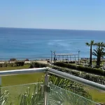 Magesticview Seafront Apartament
